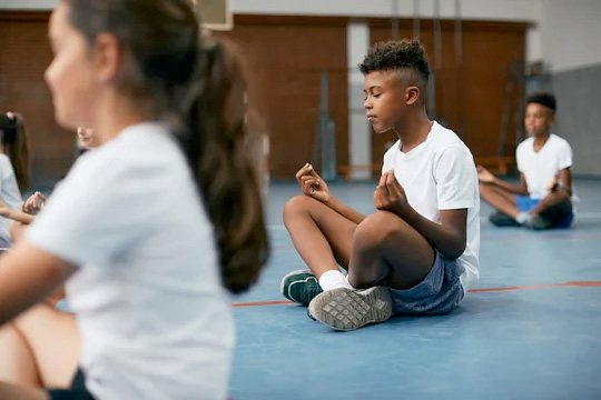 mindfulness-en-educacion-escuales-colegios-universidades-004